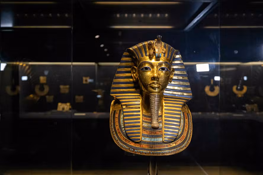 Mascara de ouro do farao